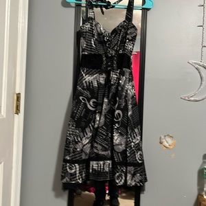 M hot topic dress